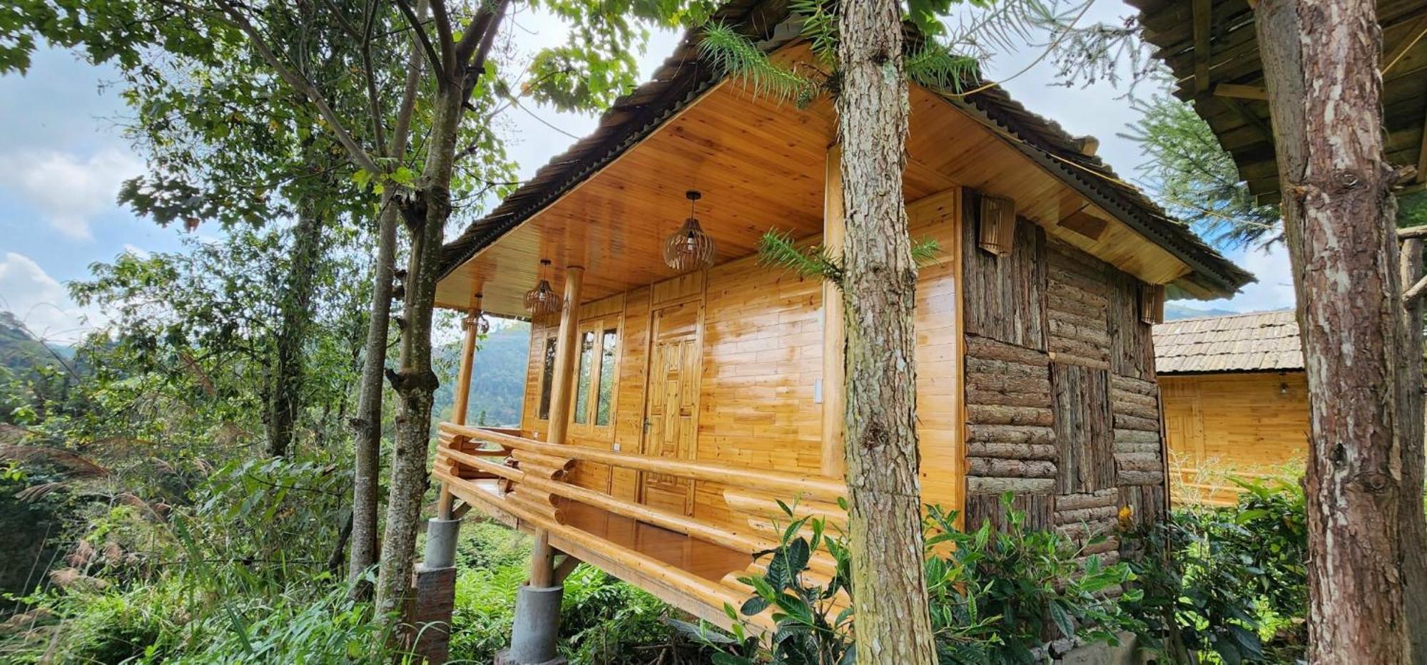 So H'Mong Homestay Bac Ha  Exteriör bild