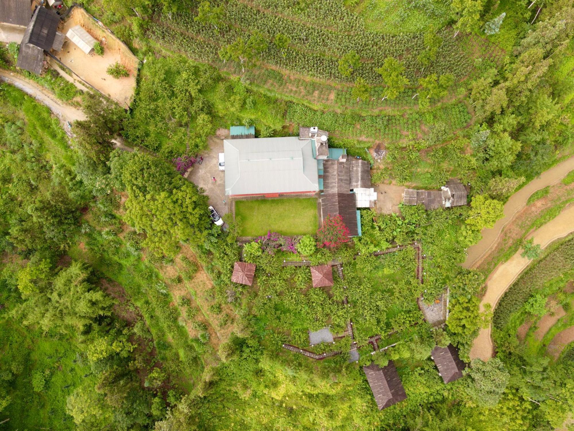 So H'Mong Homestay Bac Ha  Exteriör bild