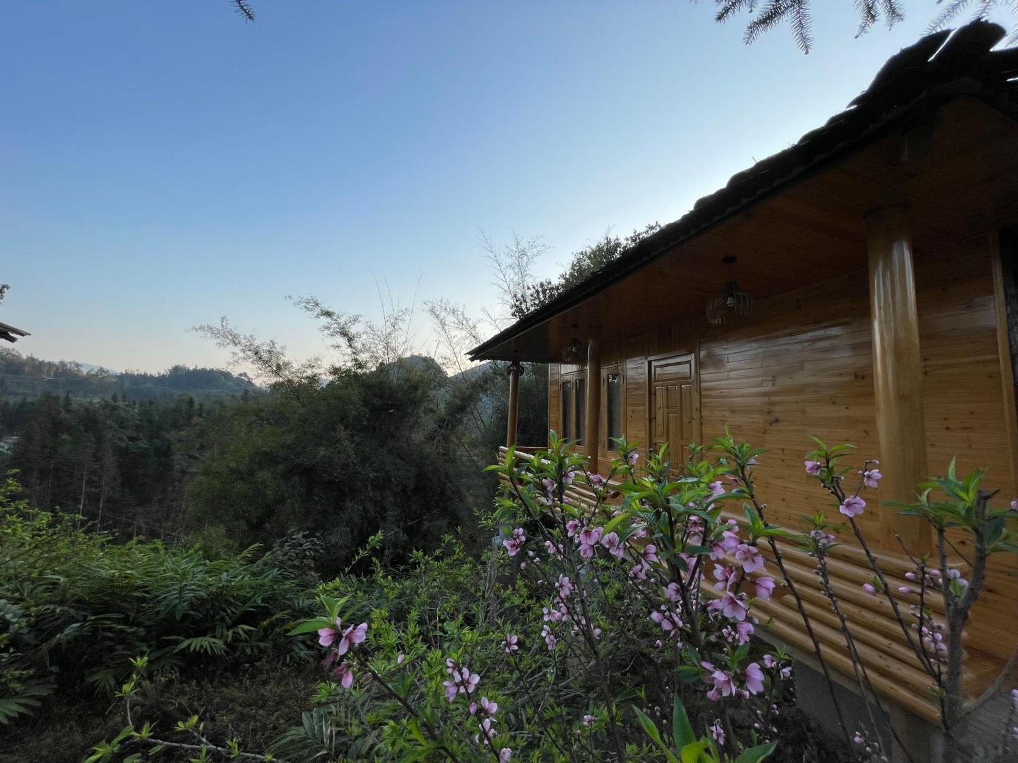So H'Mong Homestay Bac Ha  Exteriör bild