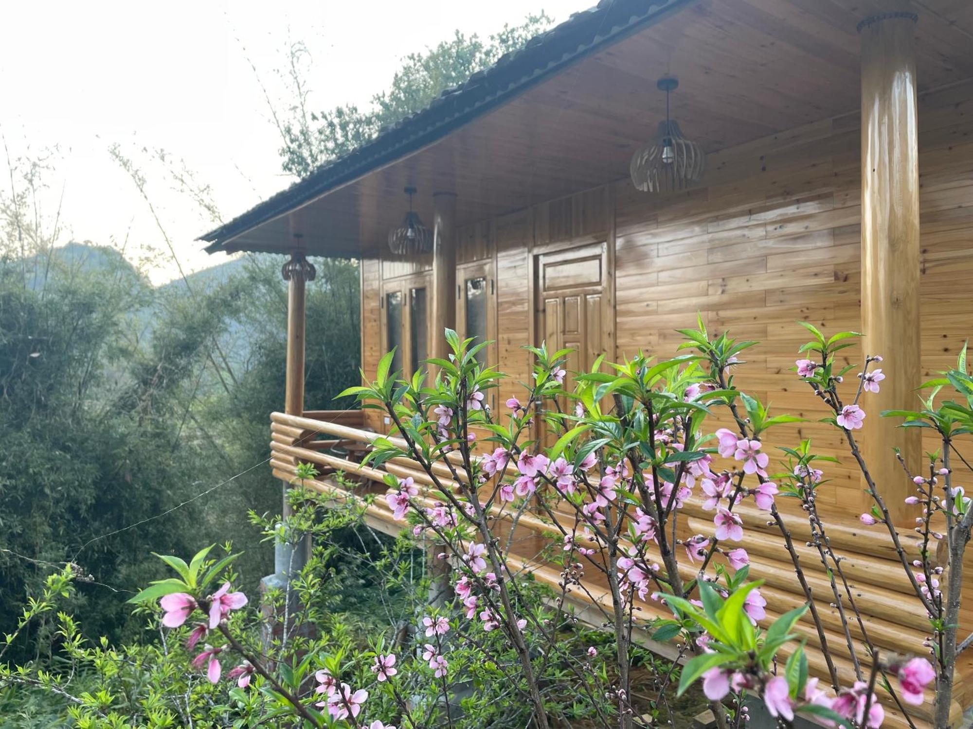 So H'Mong Homestay Bac Ha  Exteriör bild