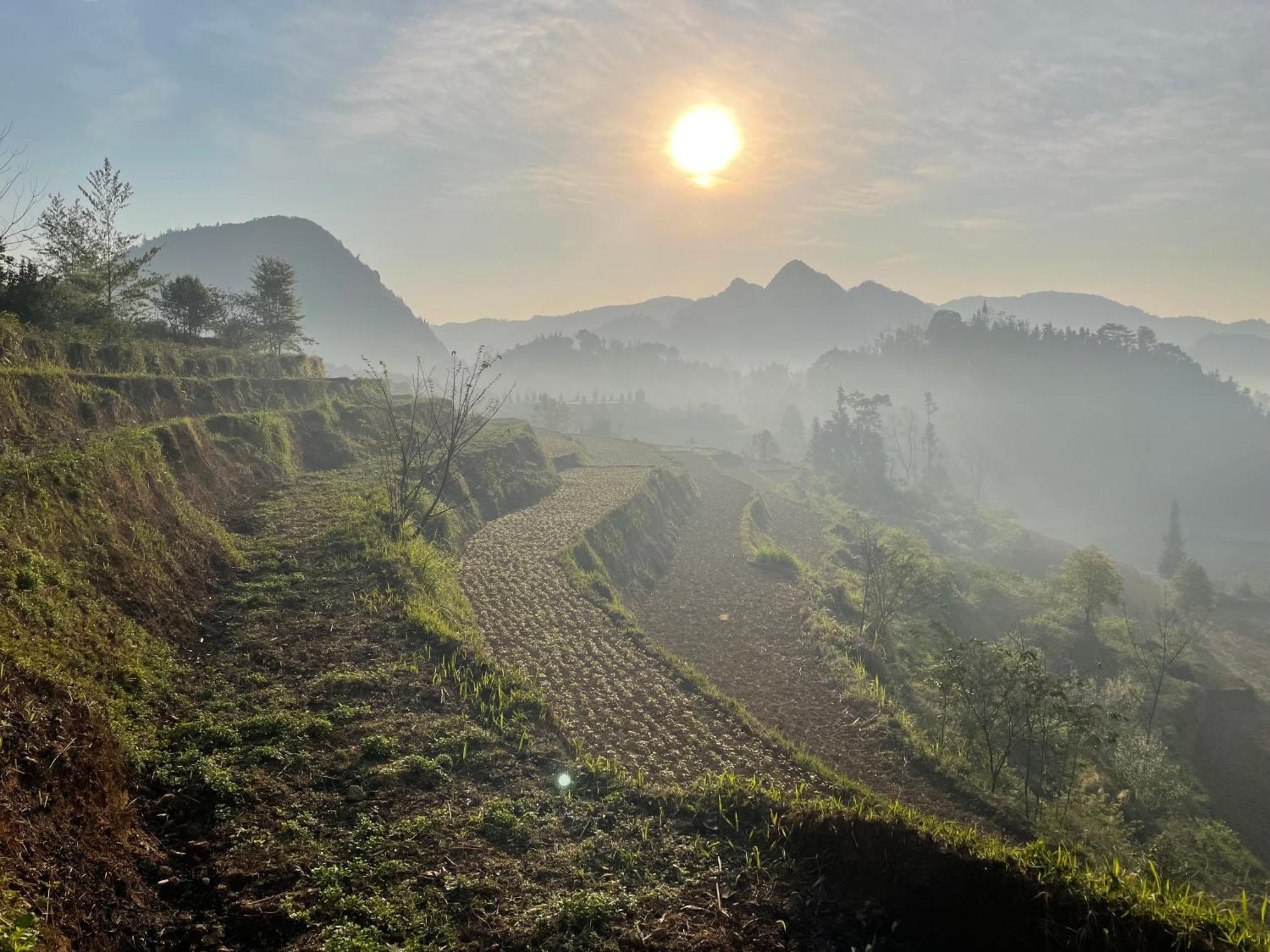 So H'Mong Homestay Bac Ha  Exteriör bild