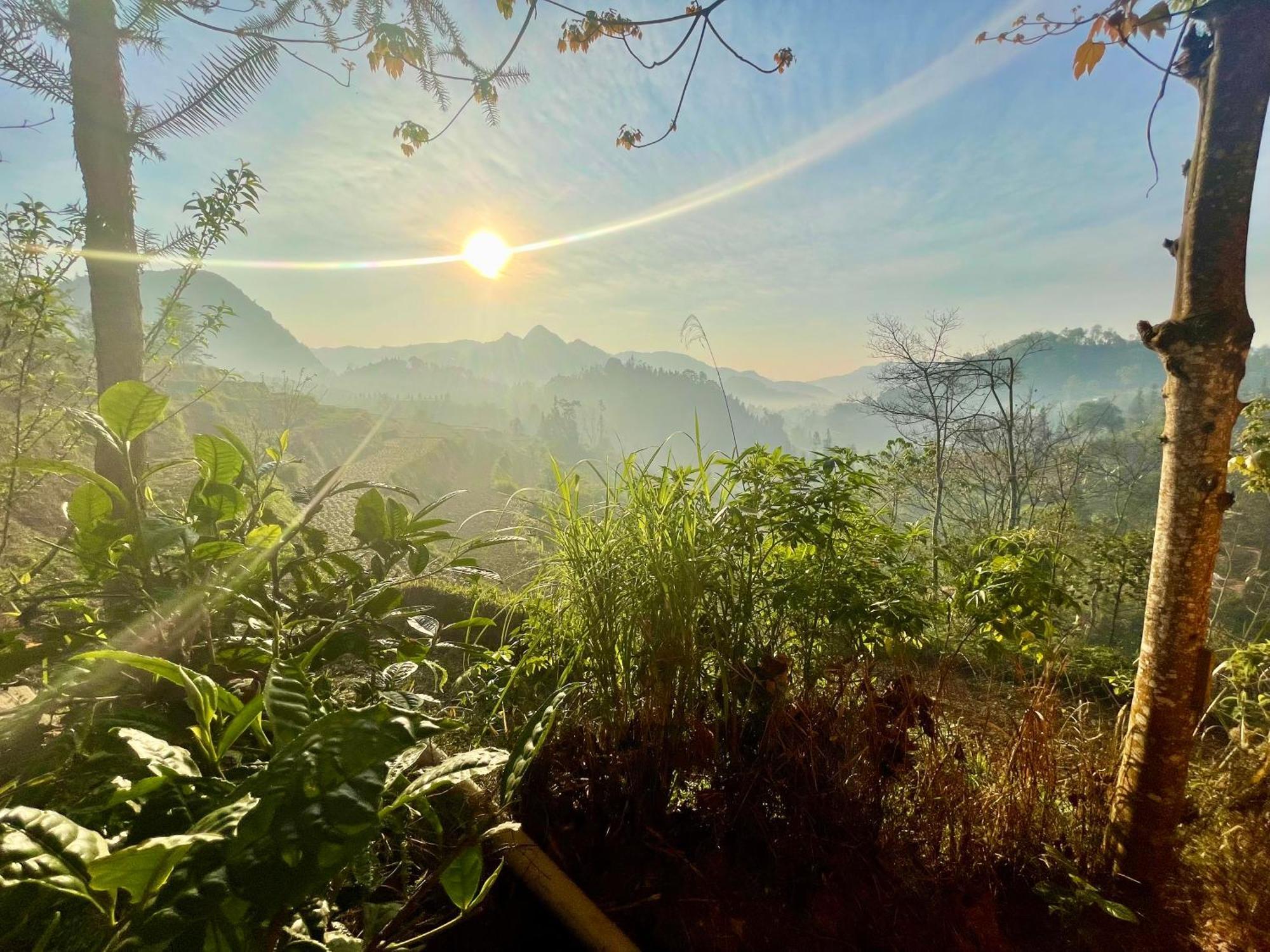So H'Mong Homestay Bac Ha  Exteriör bild