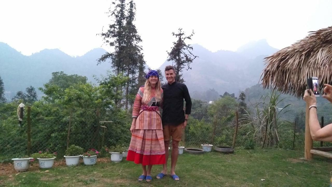 So H'Mong Homestay Bac Ha  Exteriör bild
